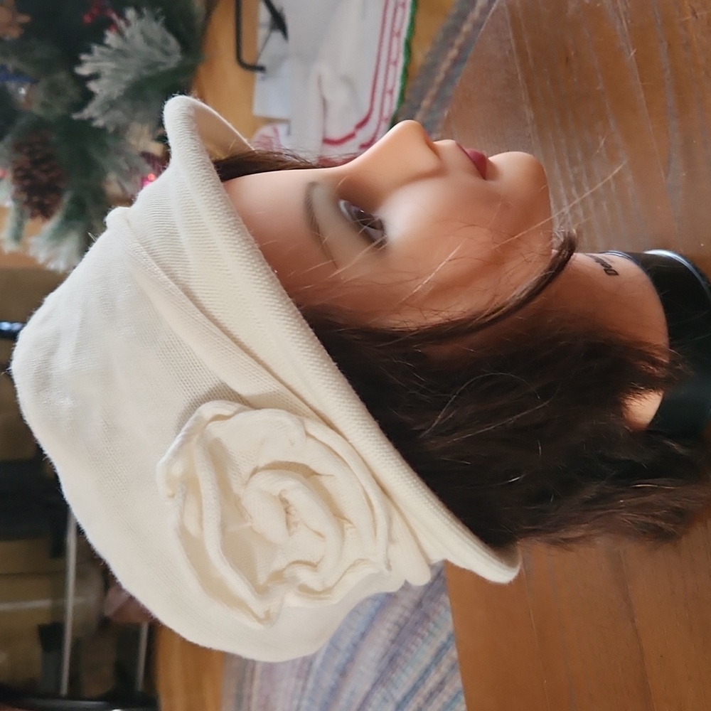 Parkhurst Cream Women's Cotton Knit Hat with Floral Detail Vintage Styled New - Picture 6 of 10